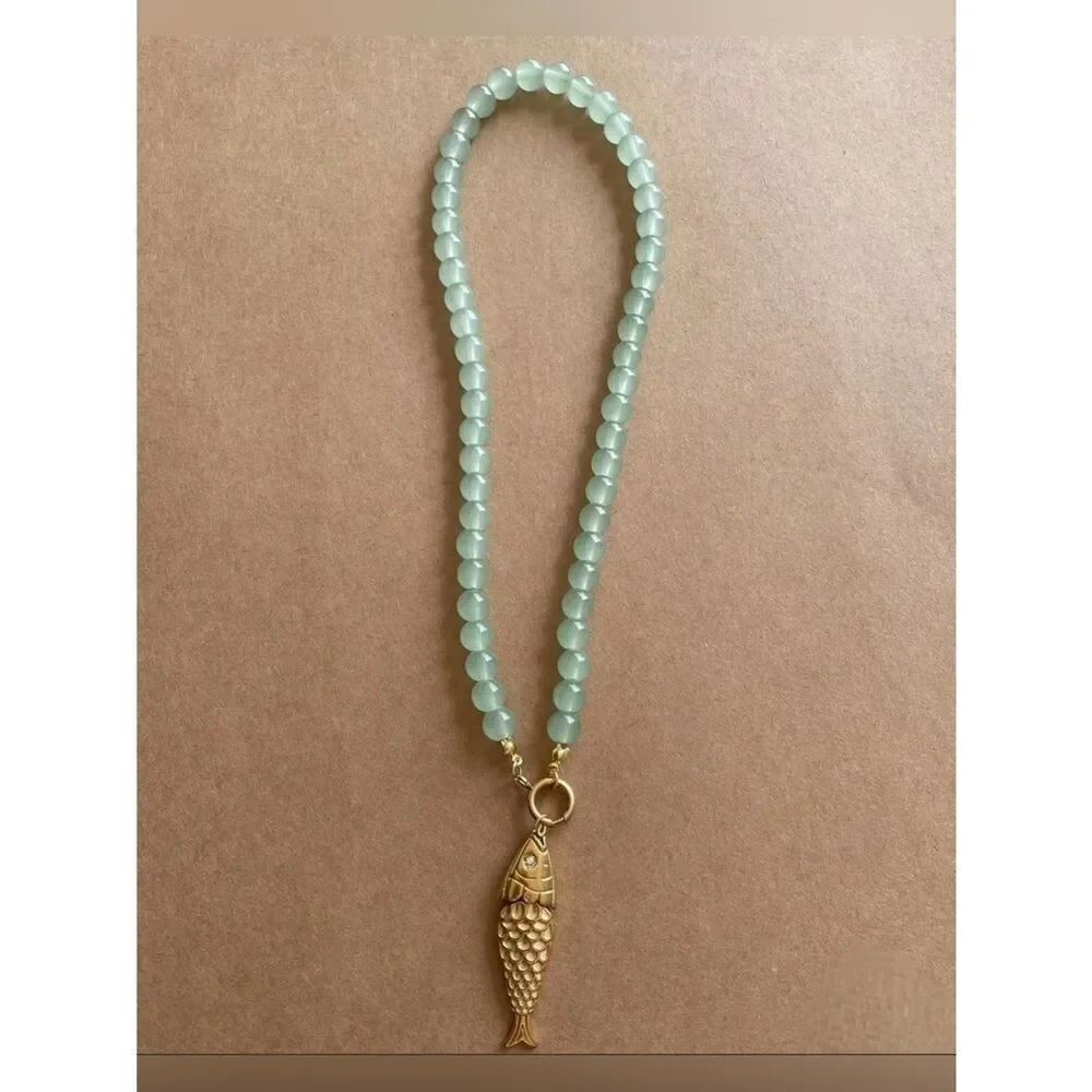 Fish Pendant Green Beaded Necklace N2102
